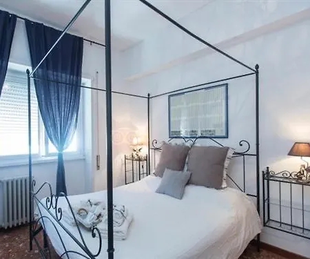 Le Fate Bed & Breakfast Roma