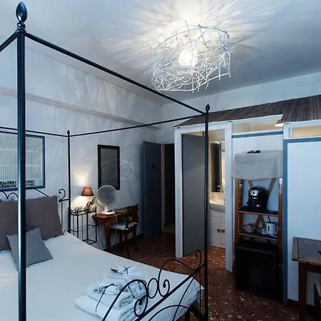 Le Fate Bed & Breakfast 2*